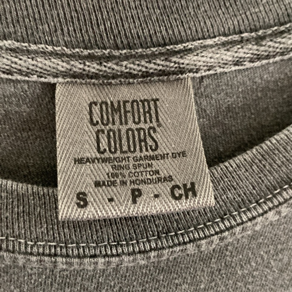 Comfort Colors Tupelo Hardware Co Tee Sz Small - Picture 2 of 4